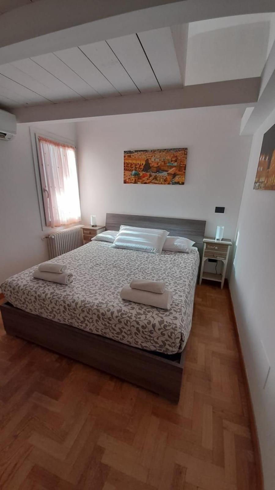 B&B And Home La Piazzetta Della Pioggia Болонья Екстер'єр фото