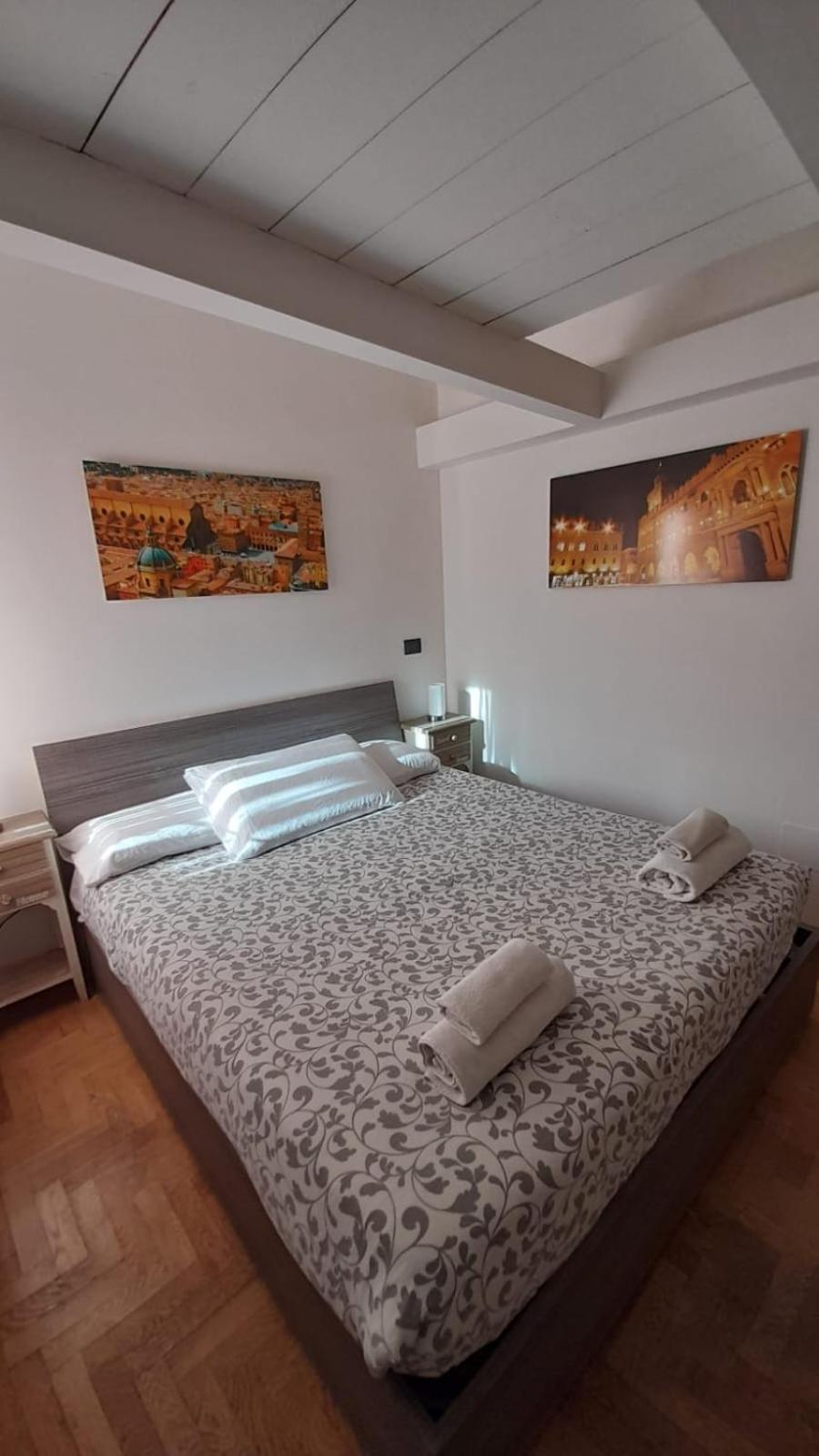 B&B And Home La Piazzetta Della Pioggia Болонья Екстер'єр фото